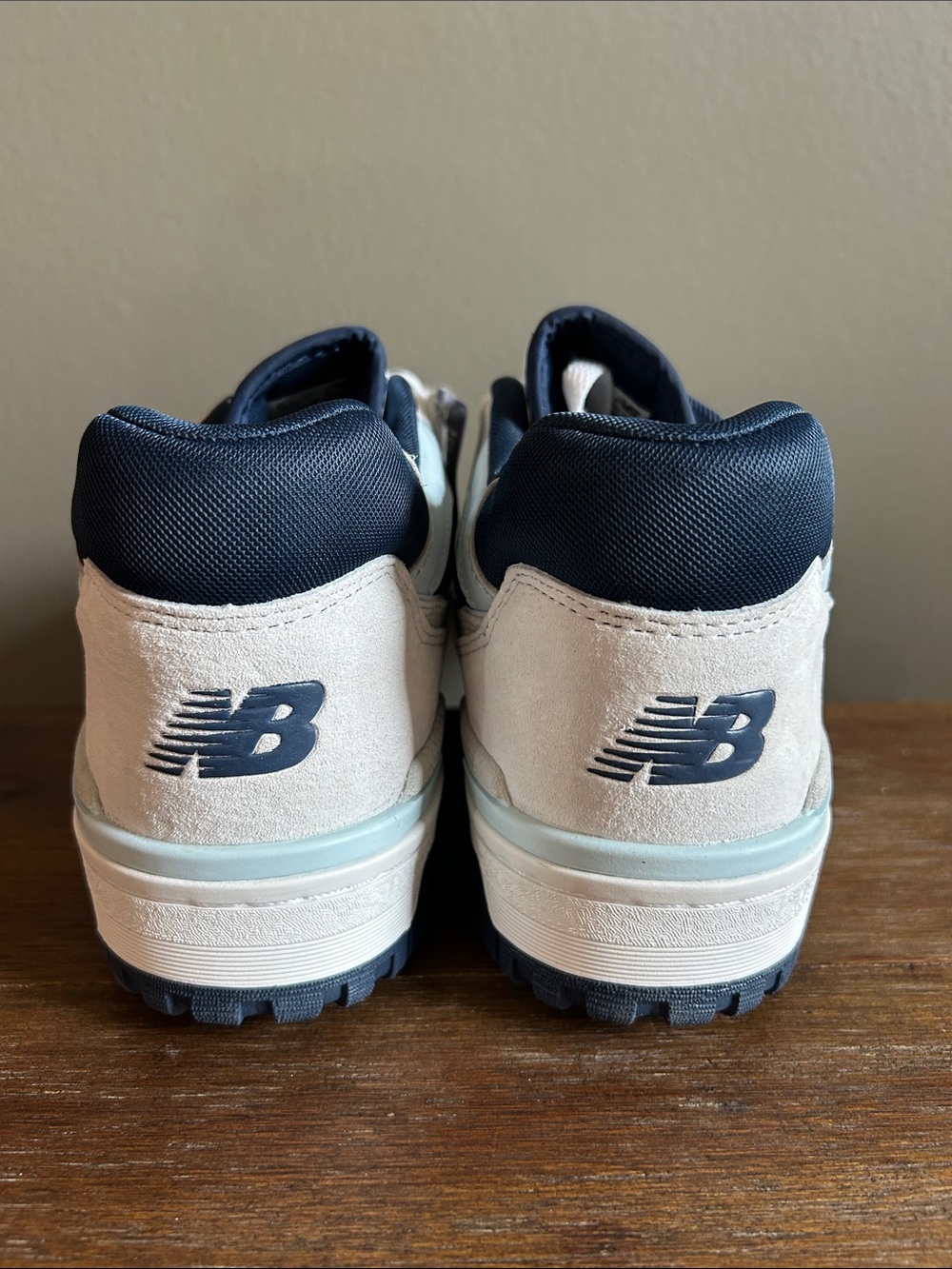 Men’s New Balance 550 Sneakers in White and Navy- NWT - Picture 6 of 11